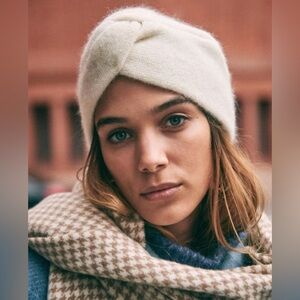 Rare! SEZANE Cream Anastasia Mohair/Alpaca Beanie in “Ecru” SOLD OUT